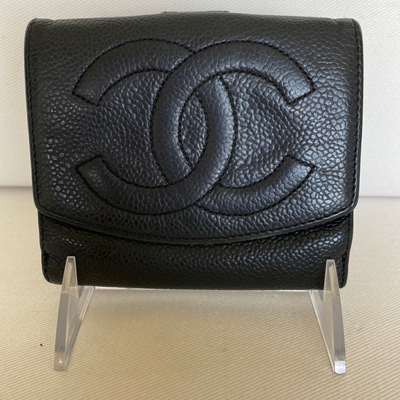 CHANEL COMPACT WALLET - Picture 1 of 10
